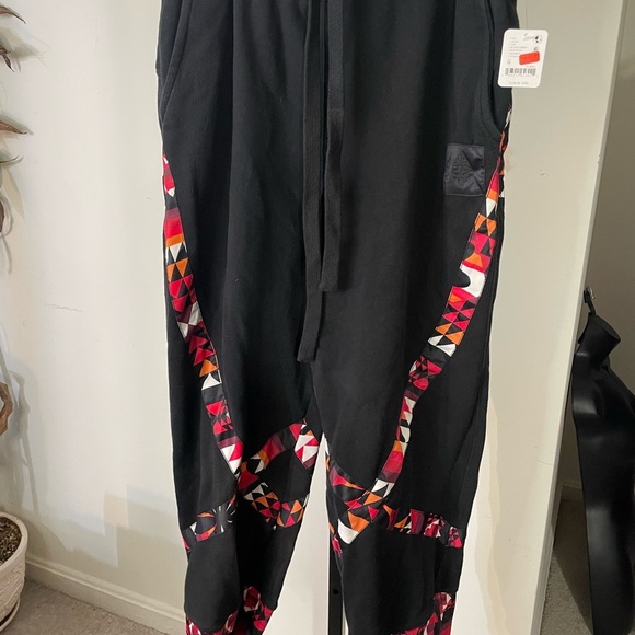NWT FP Movement Snow Flow Joggers, Size Medium. Aztec logo pants - Picture 10 of 10